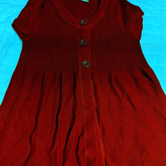 Sweater - Picture 1 of 2